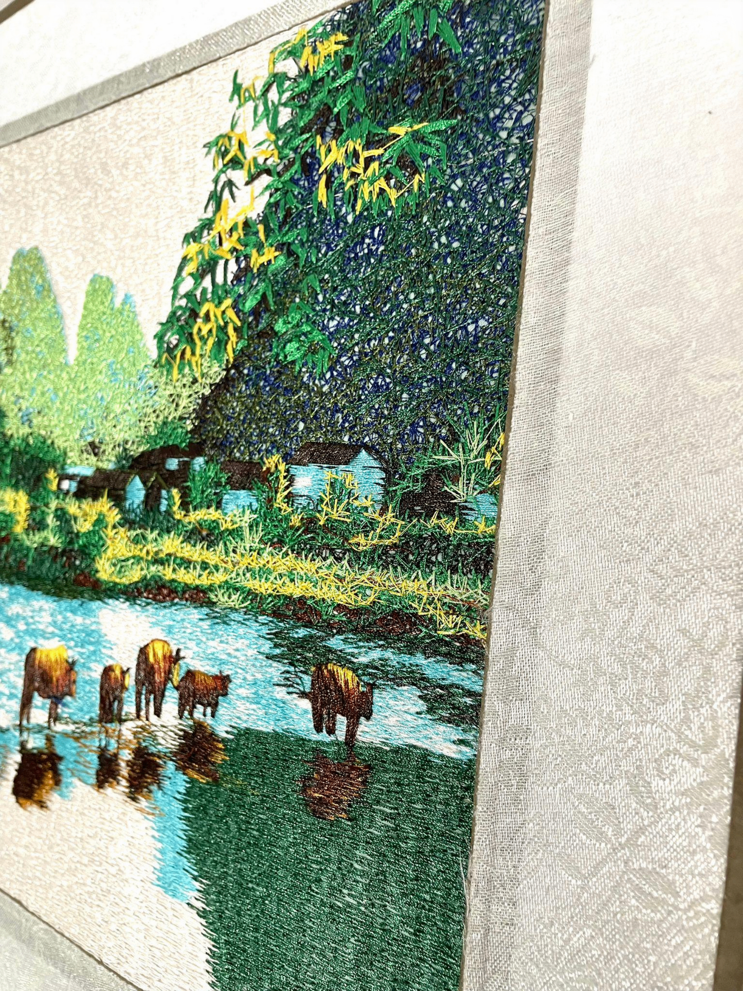 V000016 Suzhou Silk Embroidery-Cowherd Moving Herbs Shallow River