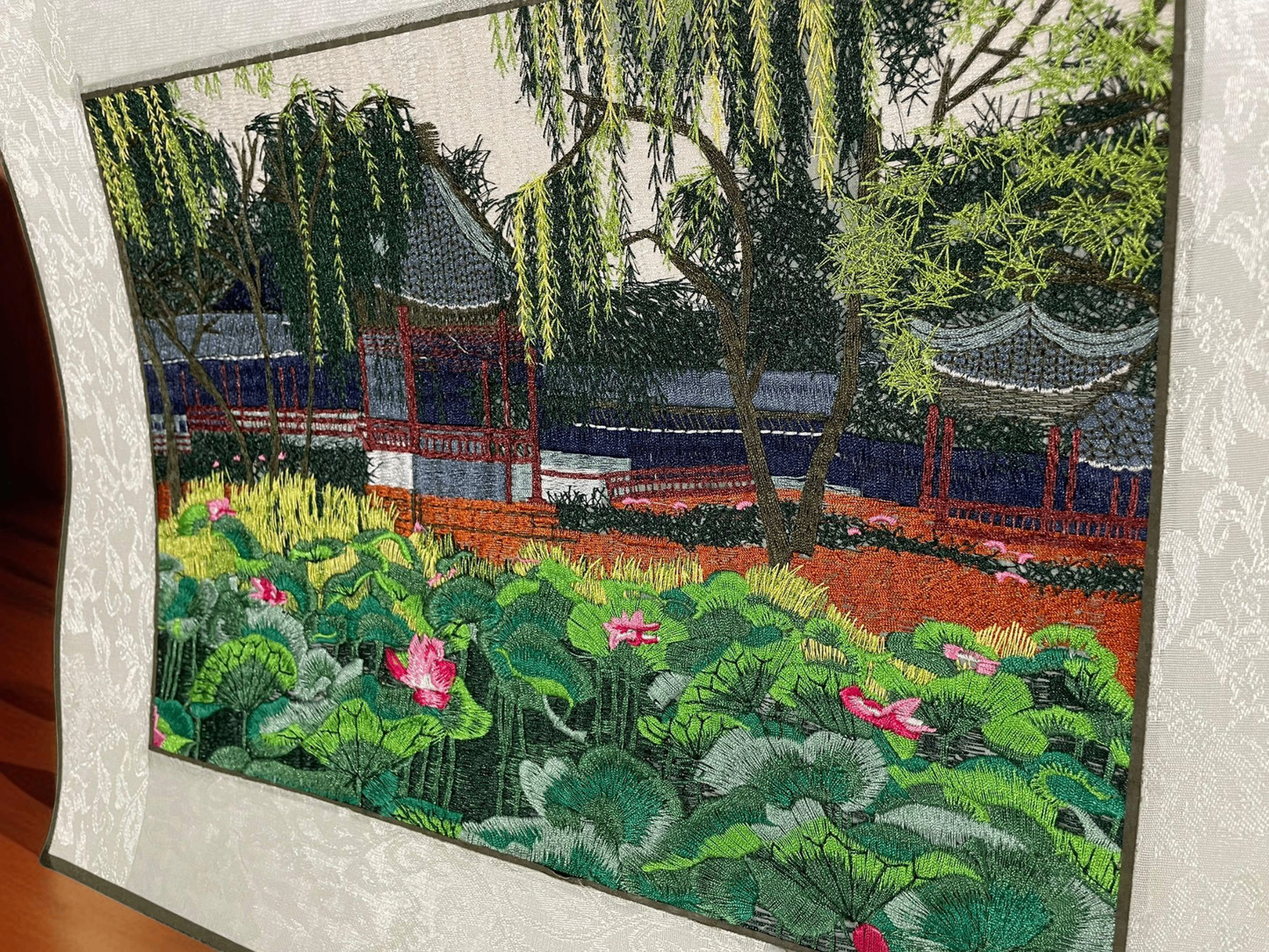 V000017 Suzhou Silk Embroidery Pagoda- Lotus Garden